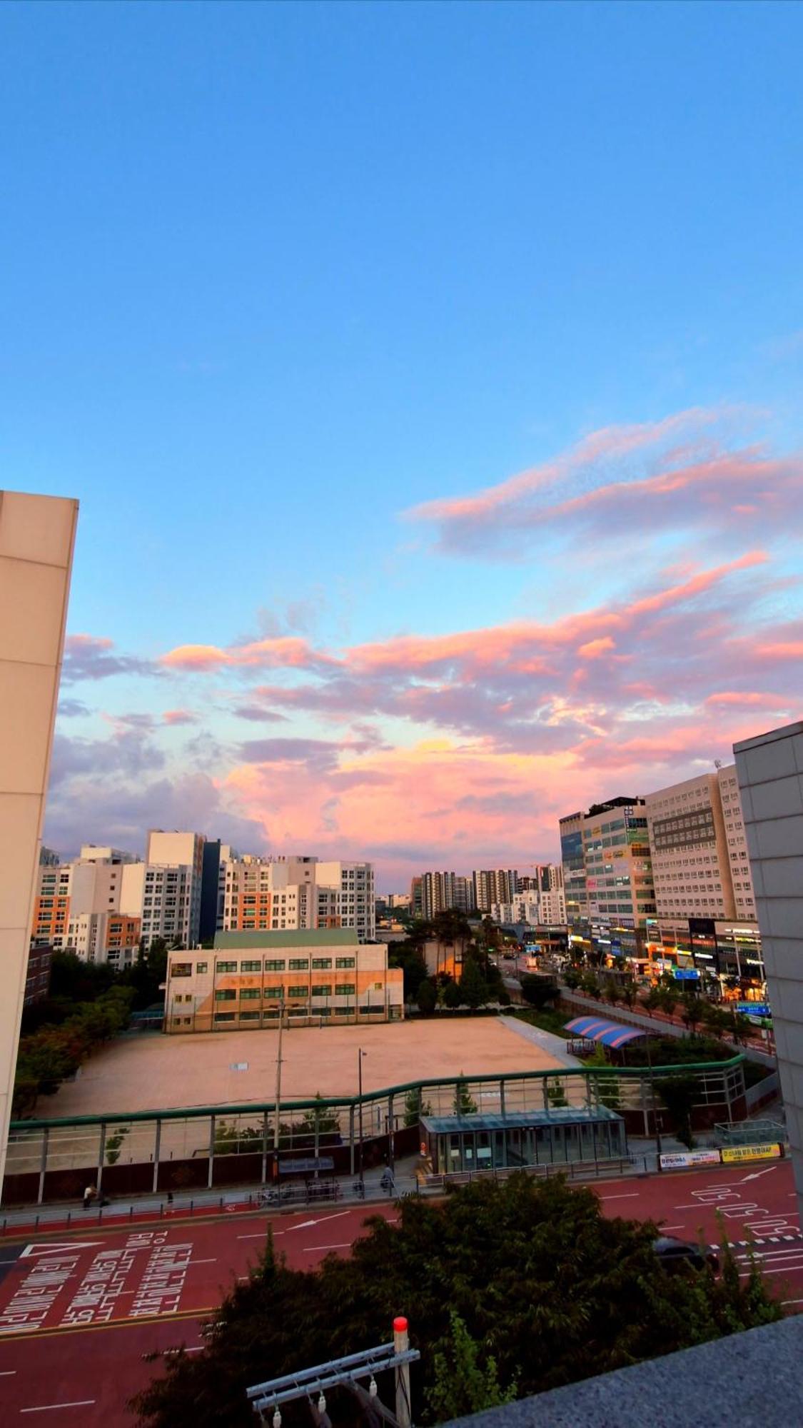 Stayseeu - Botanic Park, Airport - Foreigners Only Apartment
